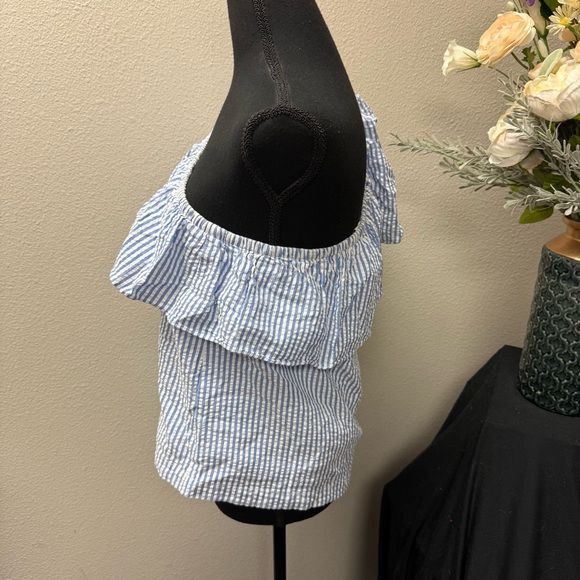 Vineyard Vines Blue White Seersucker Off Shoulder Ruffle Top Sz 6 - Picture 2 of 7